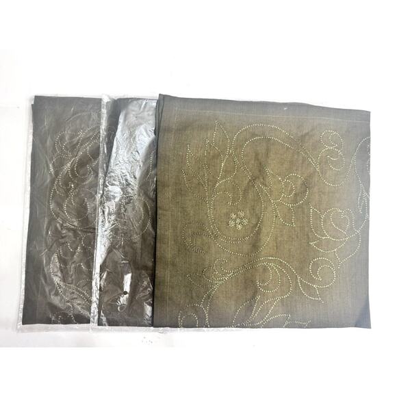 KIM SEYBERT SET OF 3 EMBROIDERED LINNEN NAPKINS HUNTER GREEN NEIMAN MARCUS - Picture 3 of 3